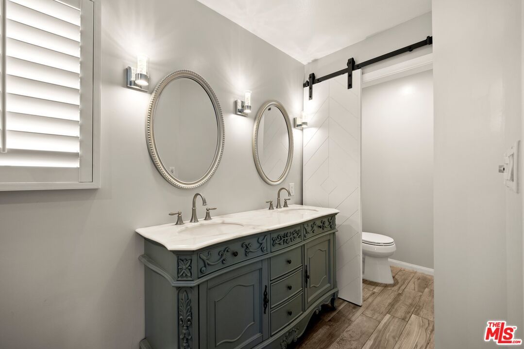 Bathroom, Dual Sink Vanities, Interior, Wood Texture Flooring