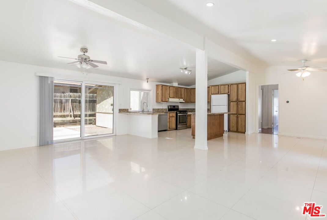 Empty room, Interior, Kitchen, Recessed Lighting, Stainless Steel Appliances