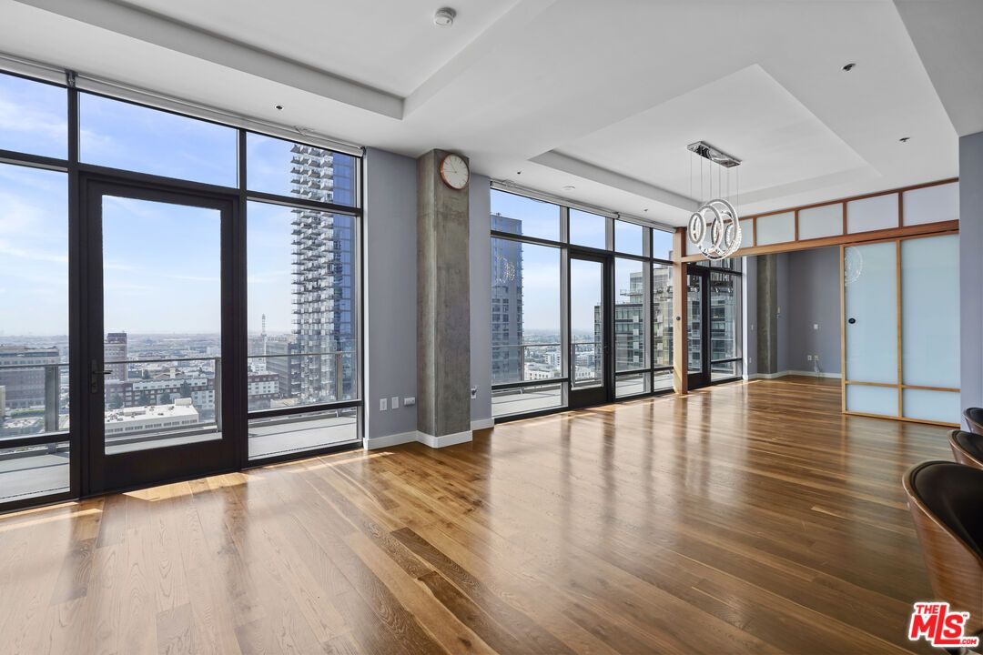 Empty room, Interior, Pendant Lights, Recessed Lighting, Wood Texture Flooring