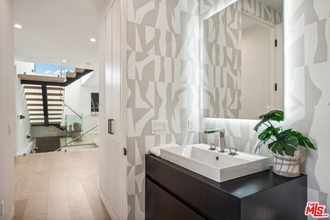 Bathroom, Interior, Recessed Lighting, Wood Texture Flooring