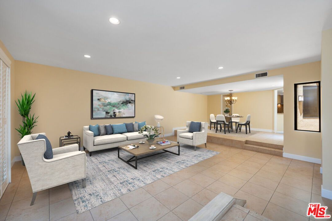 Chandelier, Dining room, Interior, Living room, Recessed Lighting