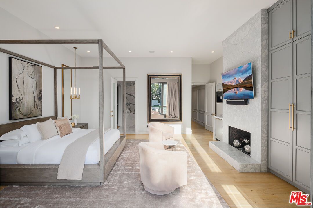 Bedroom, Fireplace, Interior, Pendant Lights, Recessed Lighting, Wood Texture Flooring