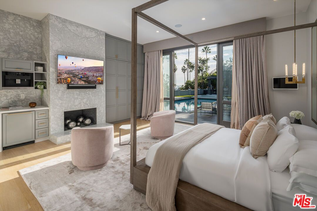 Bedroom, Fireplace, Interior, Pendant Lights, Recessed Lighting, Wood Texture Flooring