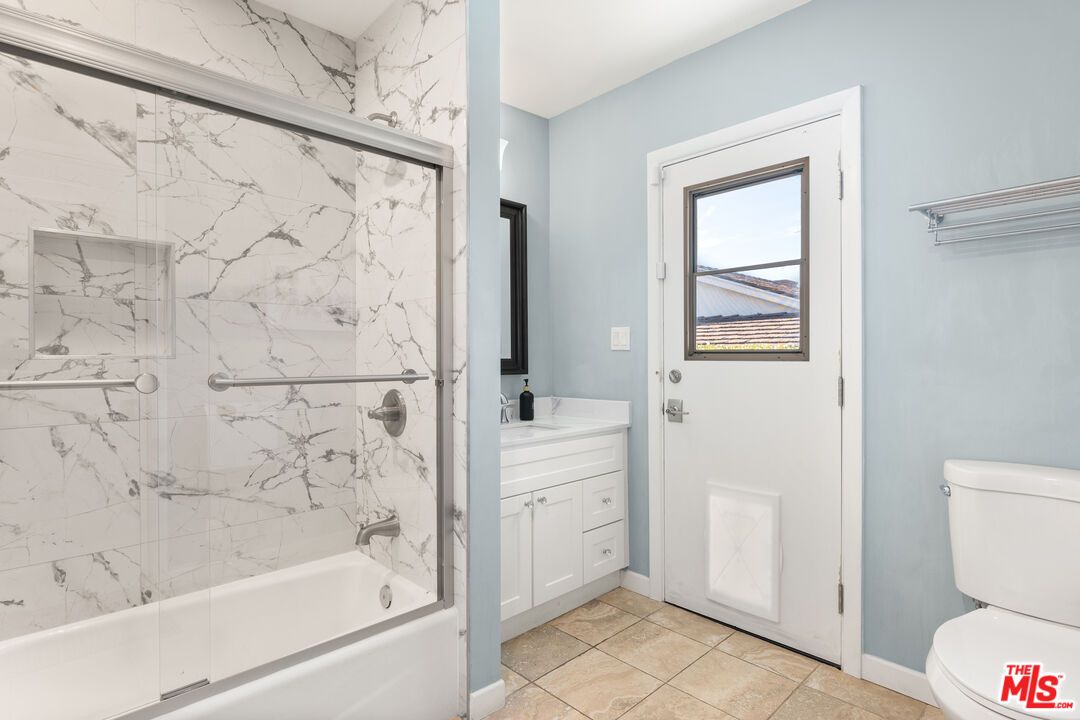 Bathroom, Interior, Marble Walls