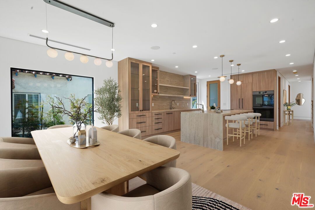 Dining room, Interior, Kitchen, Pendant Lights, Recessed Lighting, Wood Texture Flooring