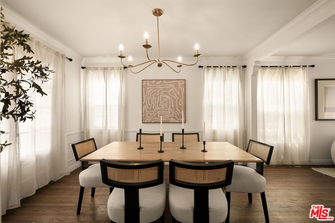 Chandelier, Dining room, Interior, Wood Texture Flooring