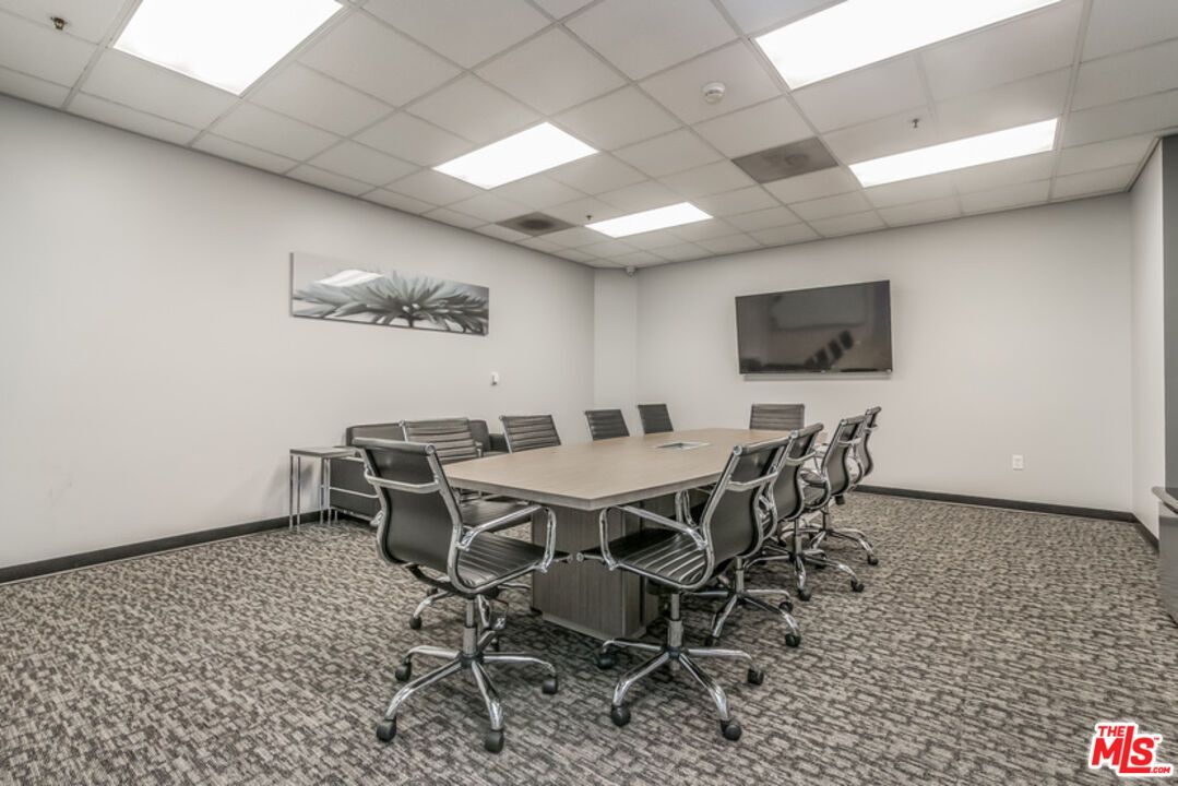 Dining room, Interior, Recessed Lighting