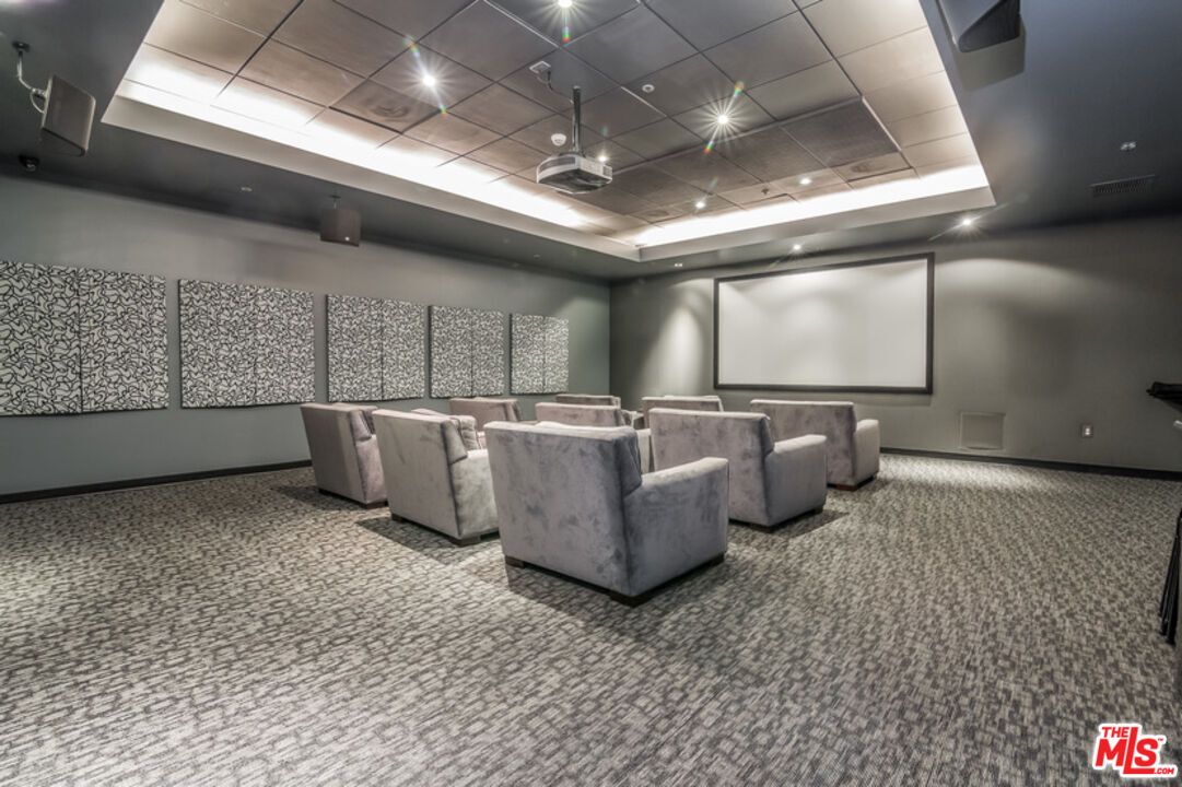 Interior, Projection Screen, Recessed Lighting, Theatre Room