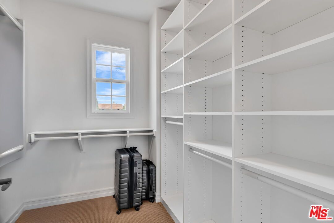 Interior, Walk-in Closets