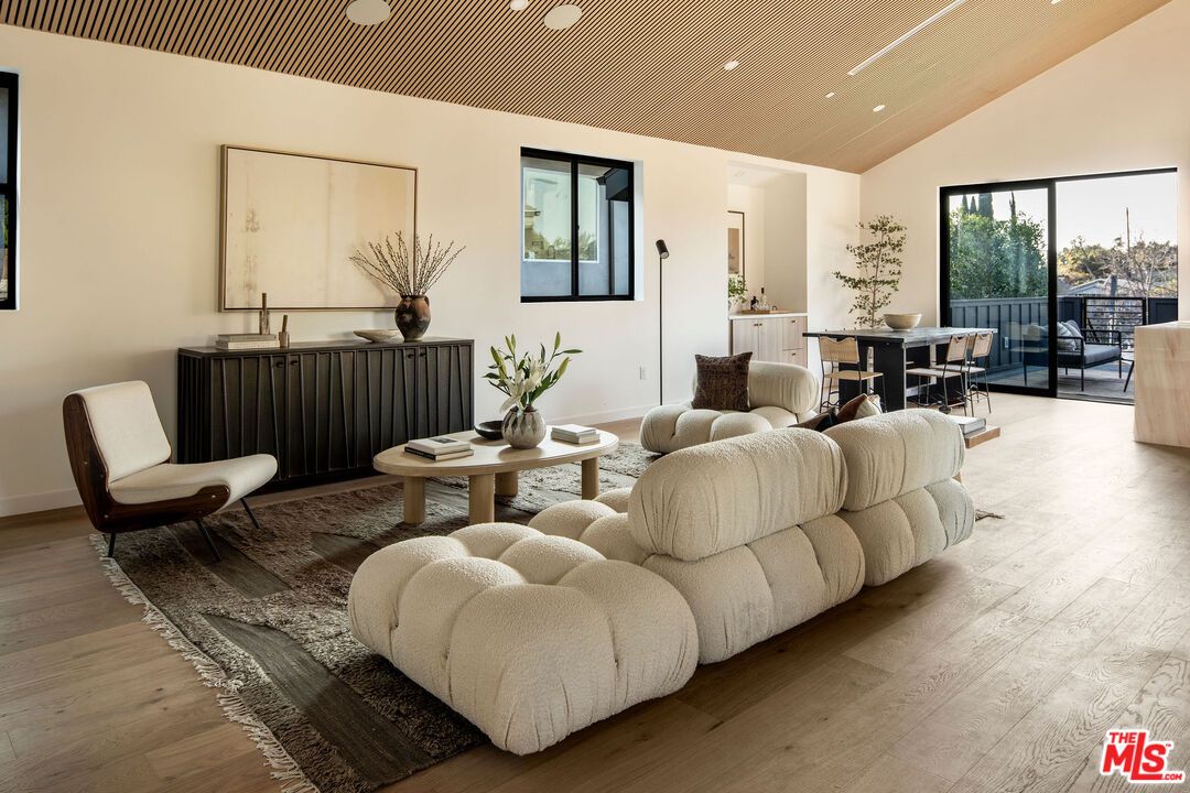 Dining room, Interior, Living room, Recessed Lighting, Wood Texture Flooring