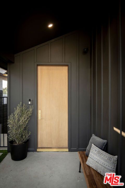 Exterior, Recessed Lighting