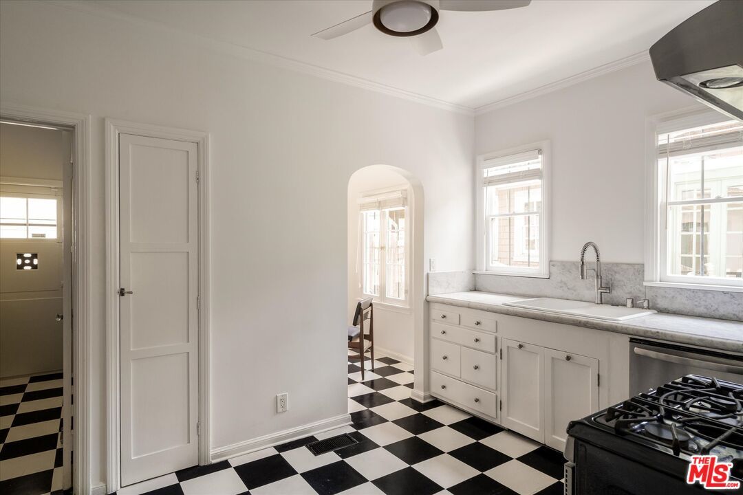 Interior, Kitchen