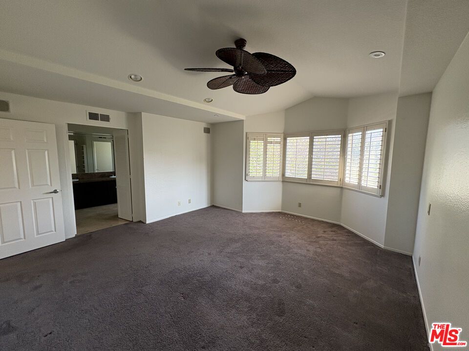 Bathroom, Empty room, Interior, Recessed Lighting