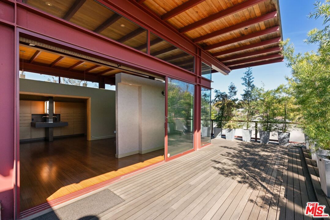 Exterior, Wood Texture Flooring