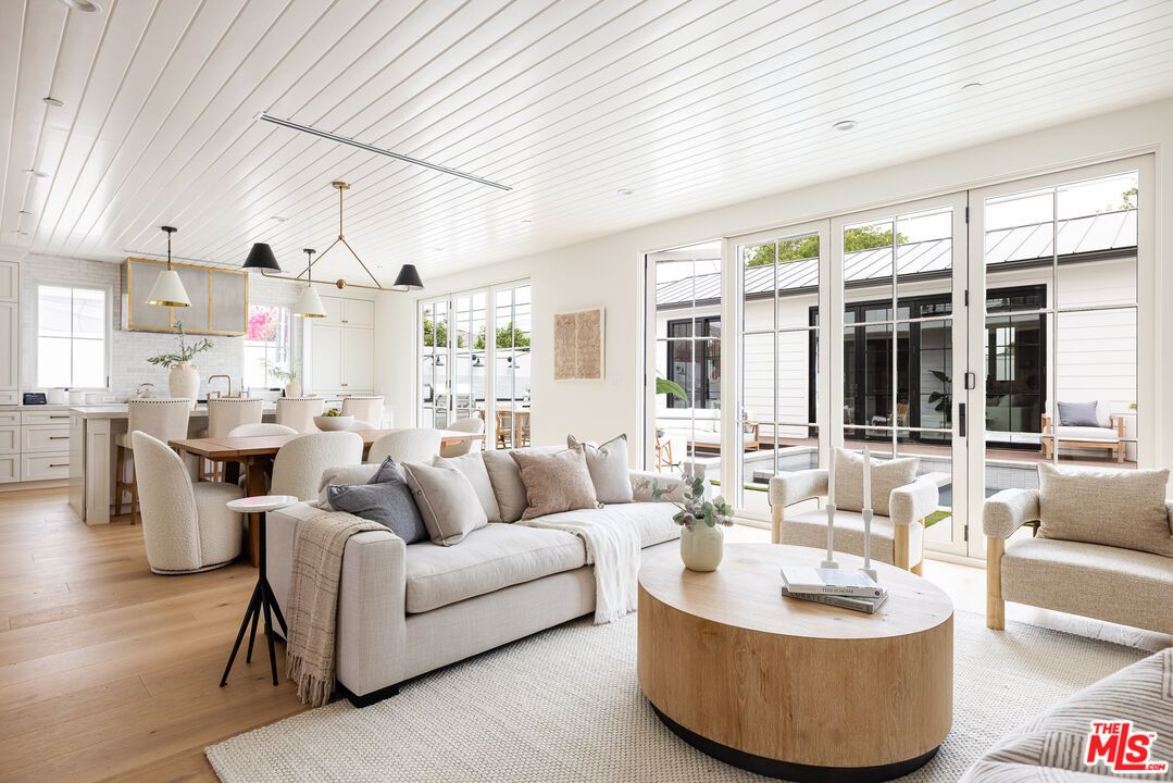 Dining room, Interior, Living room, Pendant Lights, Wood Texture Flooring