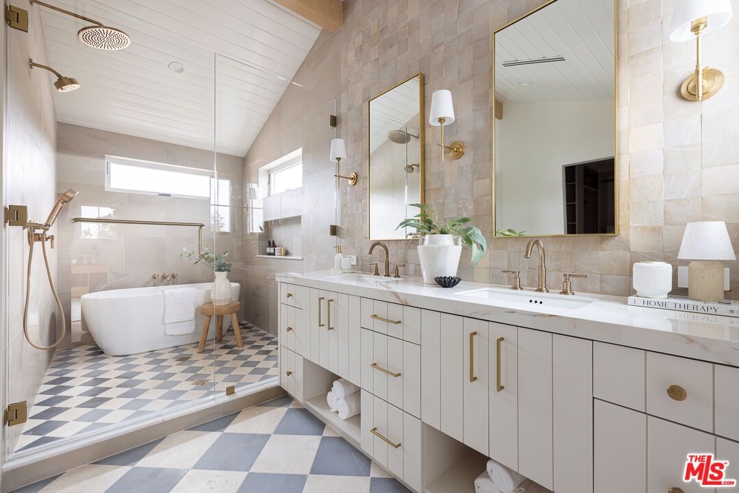 Bathroom, Dual Sink Vanities, Free Standing Baths, Glass Shower, Interior, Recessed Lighting