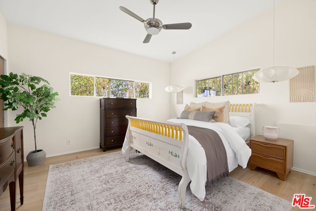 Bedroom, Interior, Pendant Lights, Wood Texture Flooring