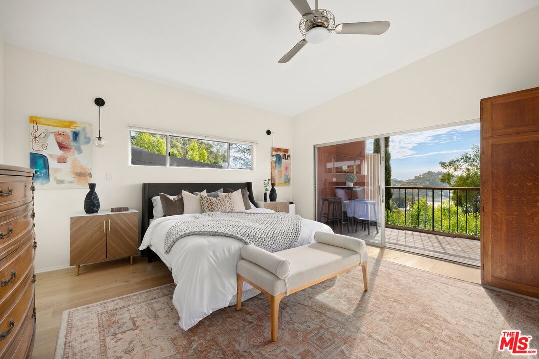 Bedroom, Interior, Pendant Lights, Wood Texture Flooring