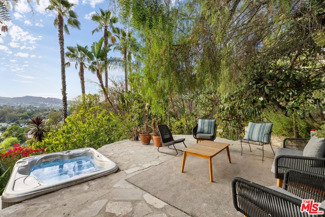 Exterior, Hot Tub