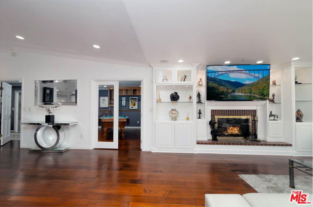 Fireplace, Interior, Recessed Lighting, Wood Texture Flooring