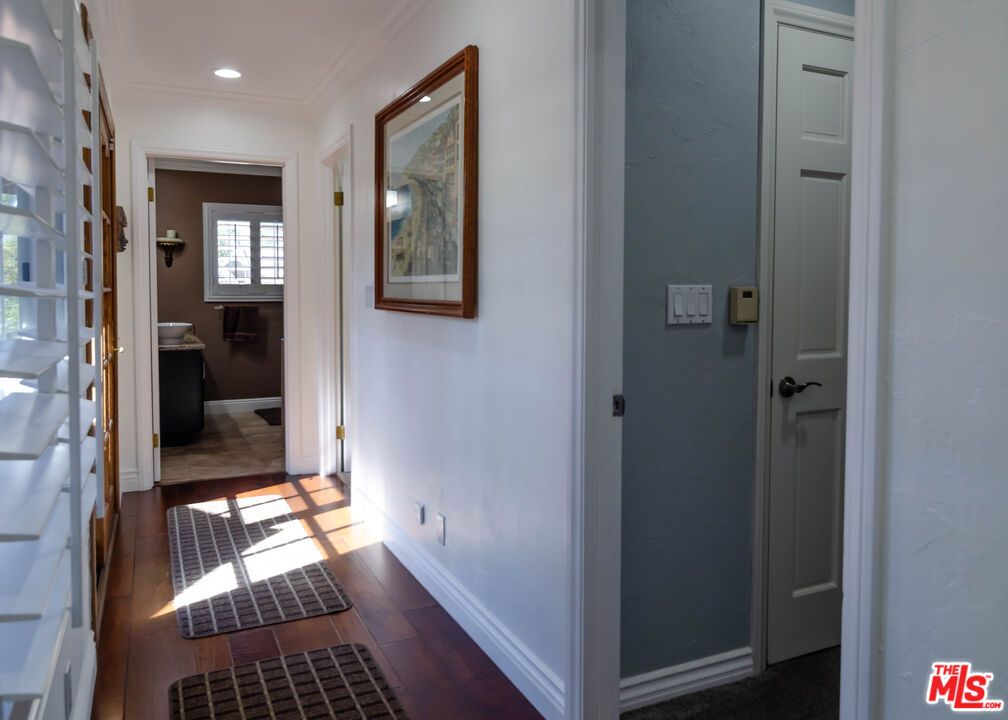 Bathroom, Interior, Recessed Lighting, Wood Texture Flooring