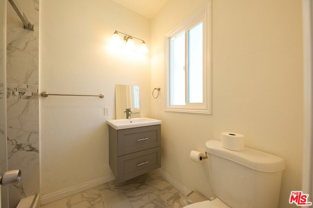 Bathroom, Interior, Marble, Marble Walls