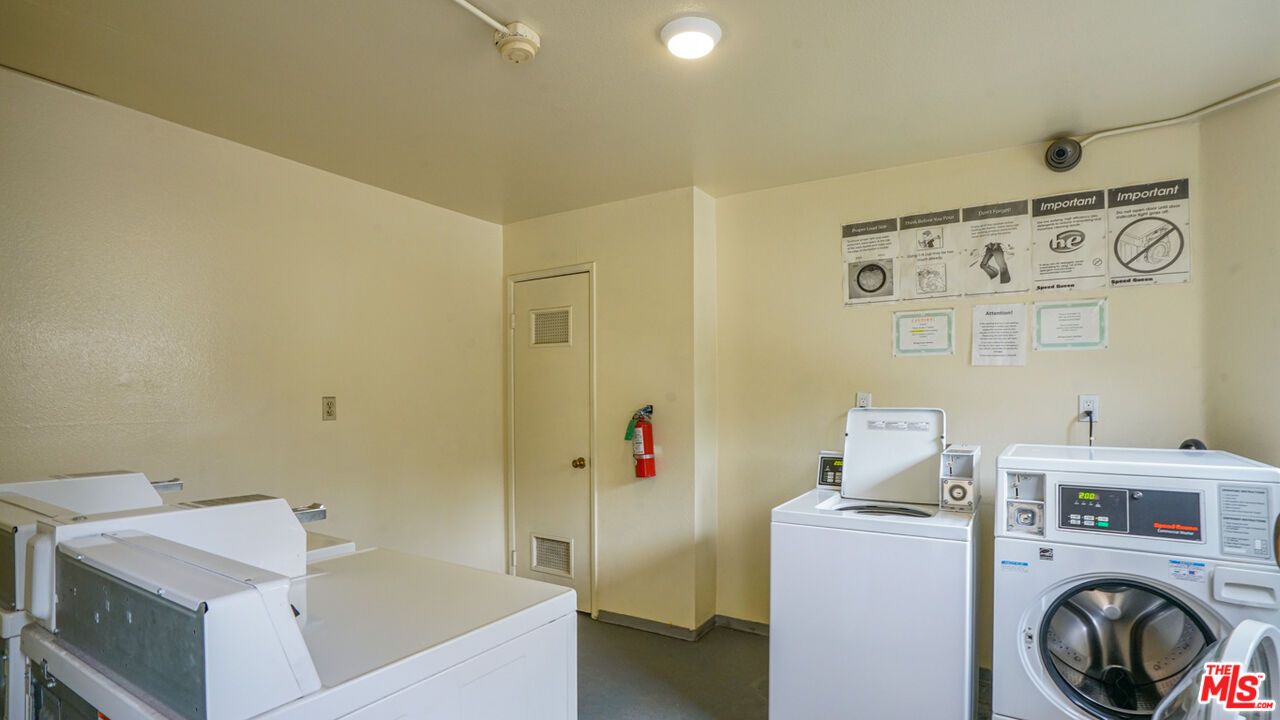 Interior, Washer
