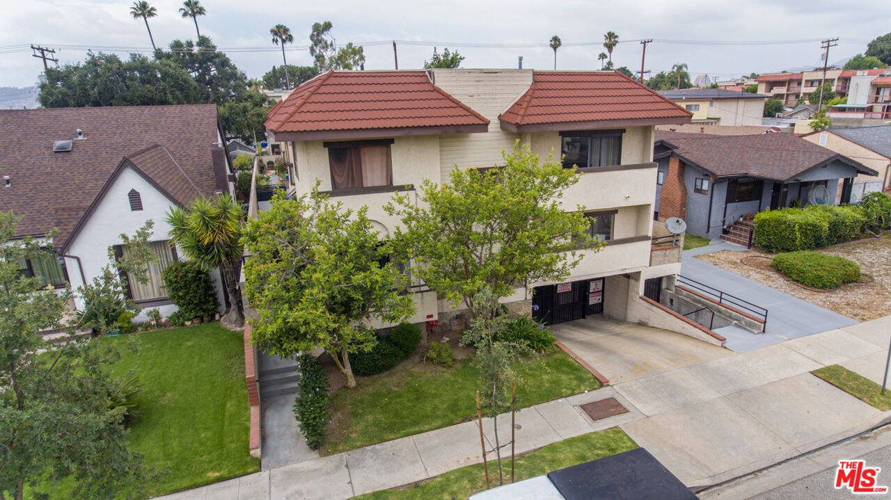 Exterior, Drone