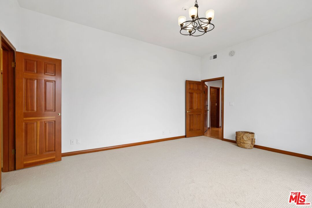 Chandelier, Empty room, Interior
