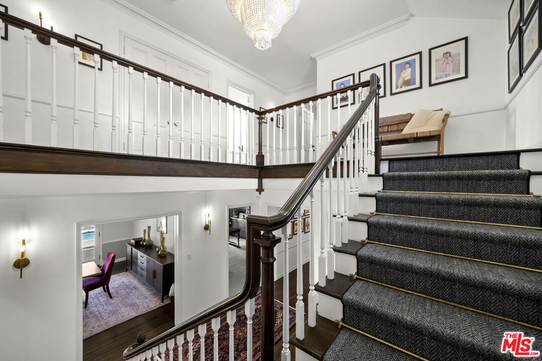 Chandelier, Interior, Wood Texture Flooring