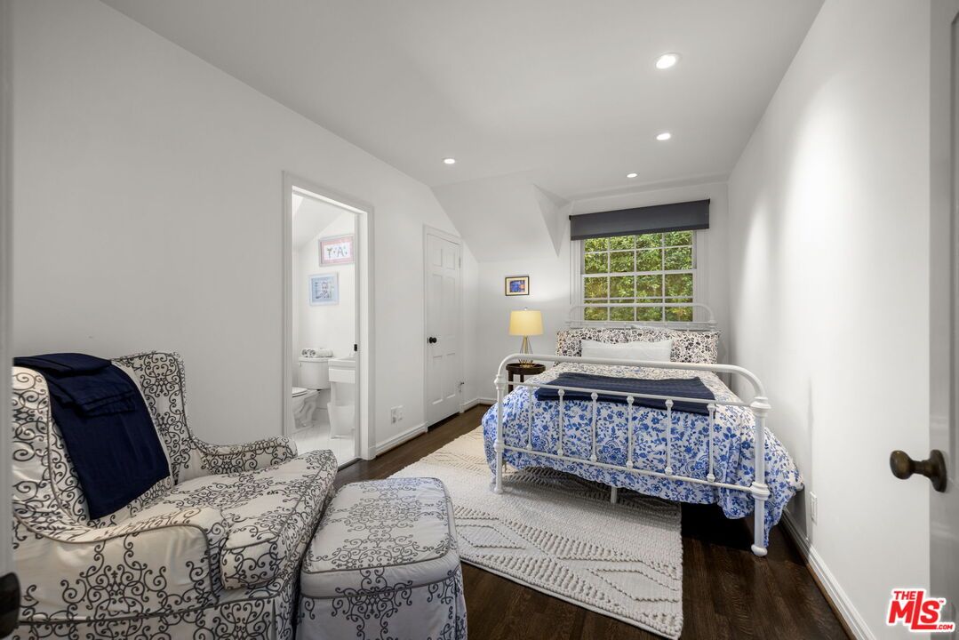 Bathroom, Bedroom, Interior, Recessed Lighting, Wood Texture Flooring