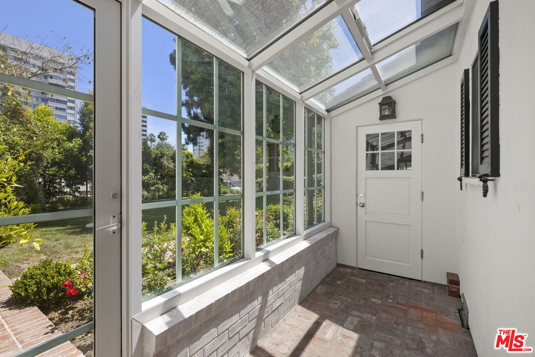 Glass Ceilings, Interior, Sun Room