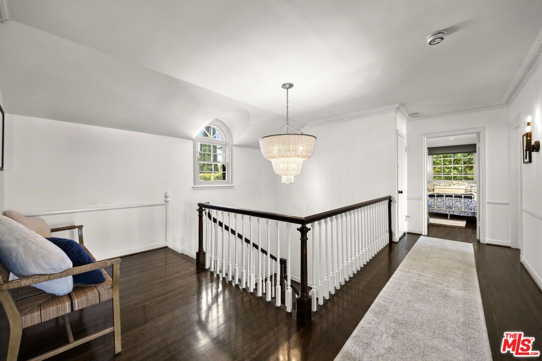 Chandelier, Interior, Wood Texture Flooring