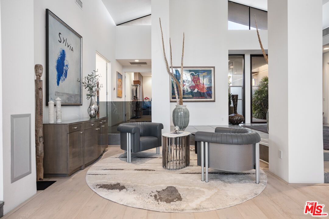 Interior, Pendant Lights, Recessed Lighting, Wood Texture Flooring