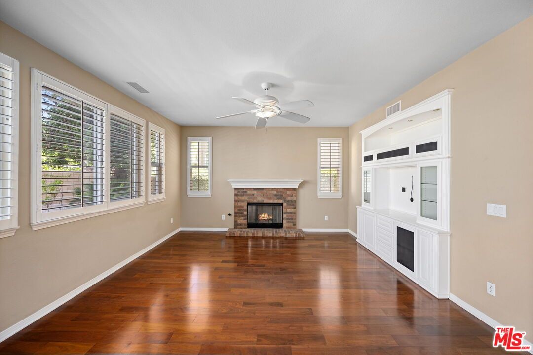 Empty room, Fireplace, Interior, Wood Texture Flooring
