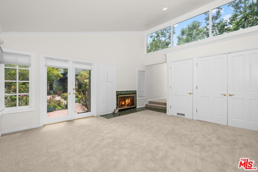 Empty room, Fireplace, Interior, Recessed Lighting