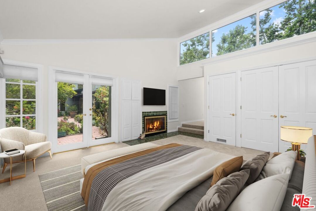 Bedroom, Fireplace, Interior, Recessed Lighting