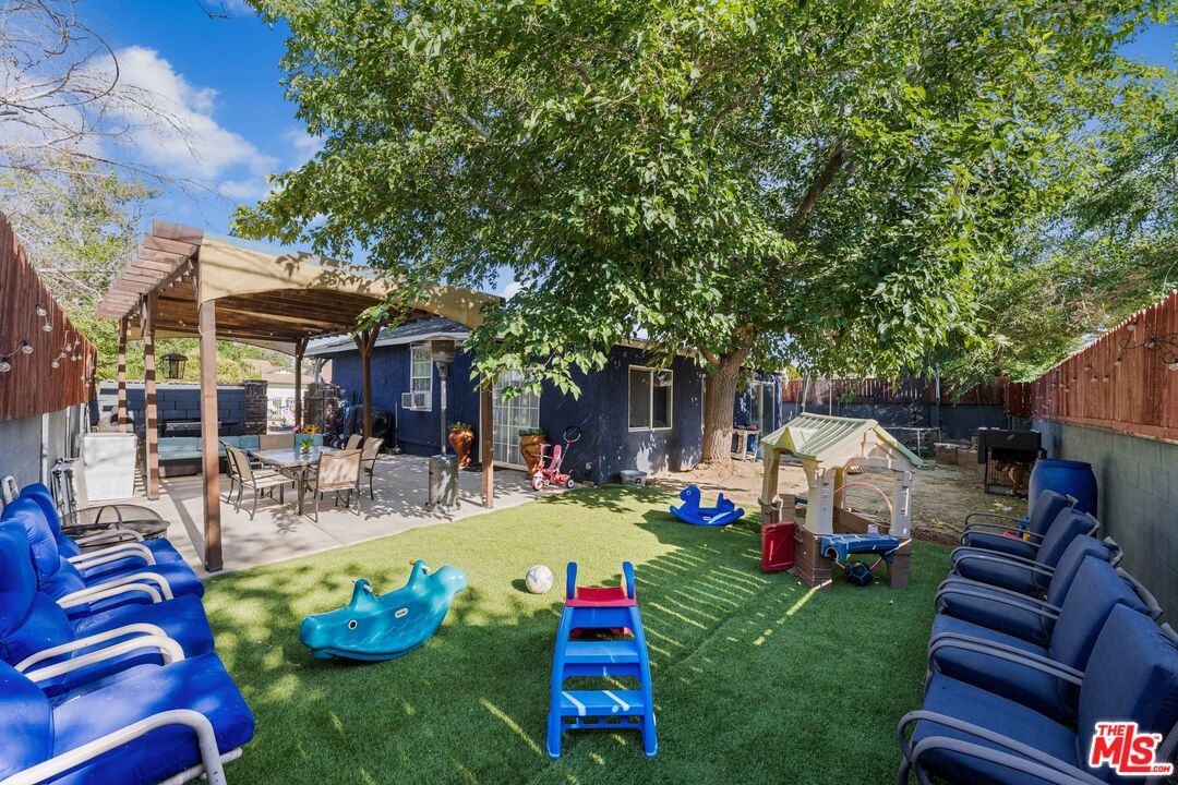 Backyard, Exterior, Playground