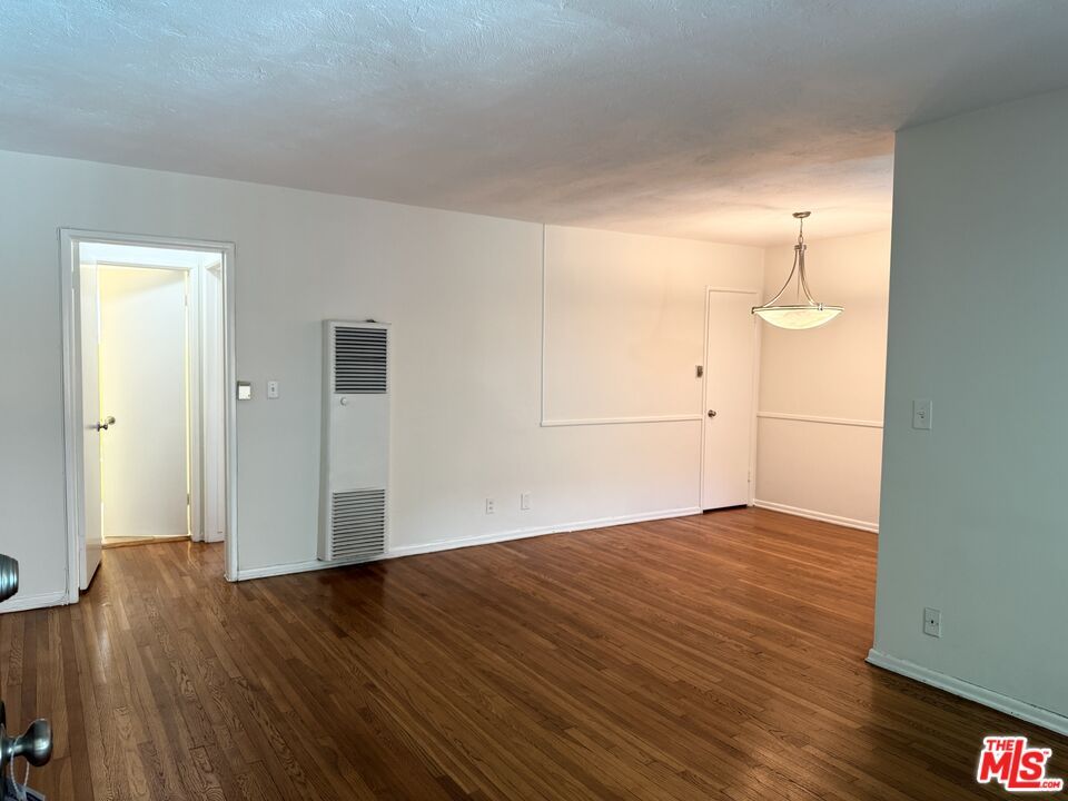 Empty room, Interior, Pendant Lights, Wood Texture Flooring