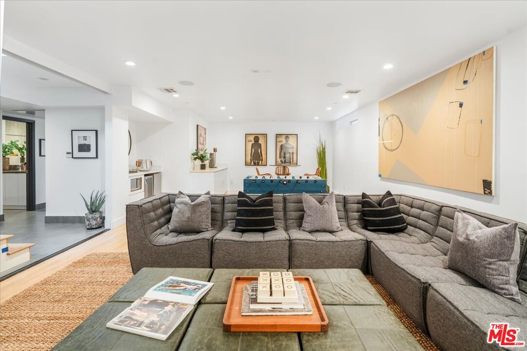 Game Room, Interior, Living room, Recessed Lighting