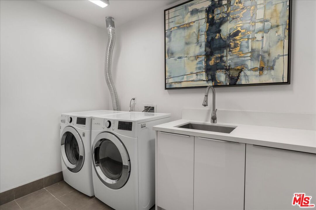 Interior, Recessed Lighting, Washer