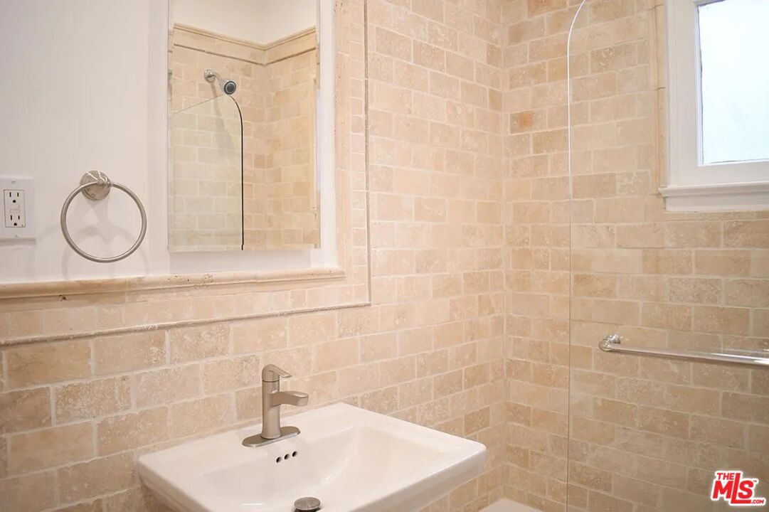 Bathroom, Interior, Stone Walls