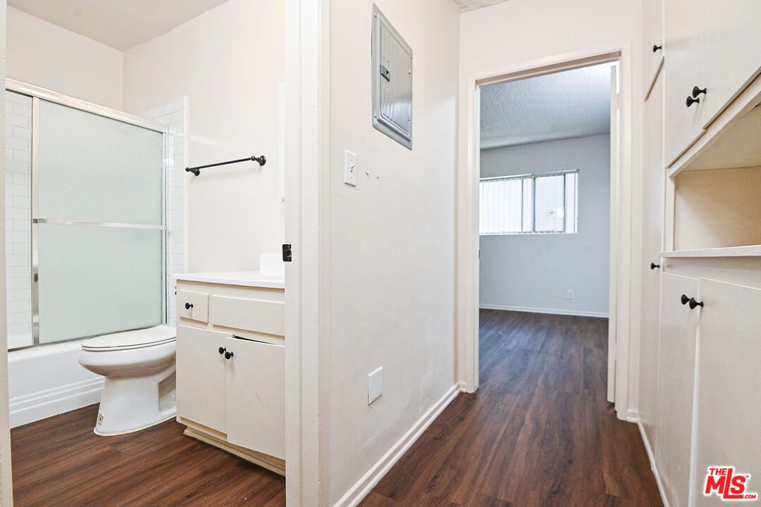 Bathroom, Interior, Wood Texture Flooring