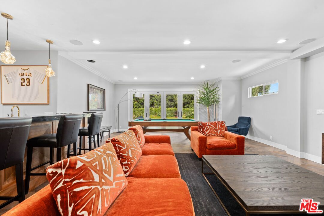 Billiard Table, Game Room, Interior, Living room, Pendant Lights, Recessed Lighting, Wood Texture Flooring