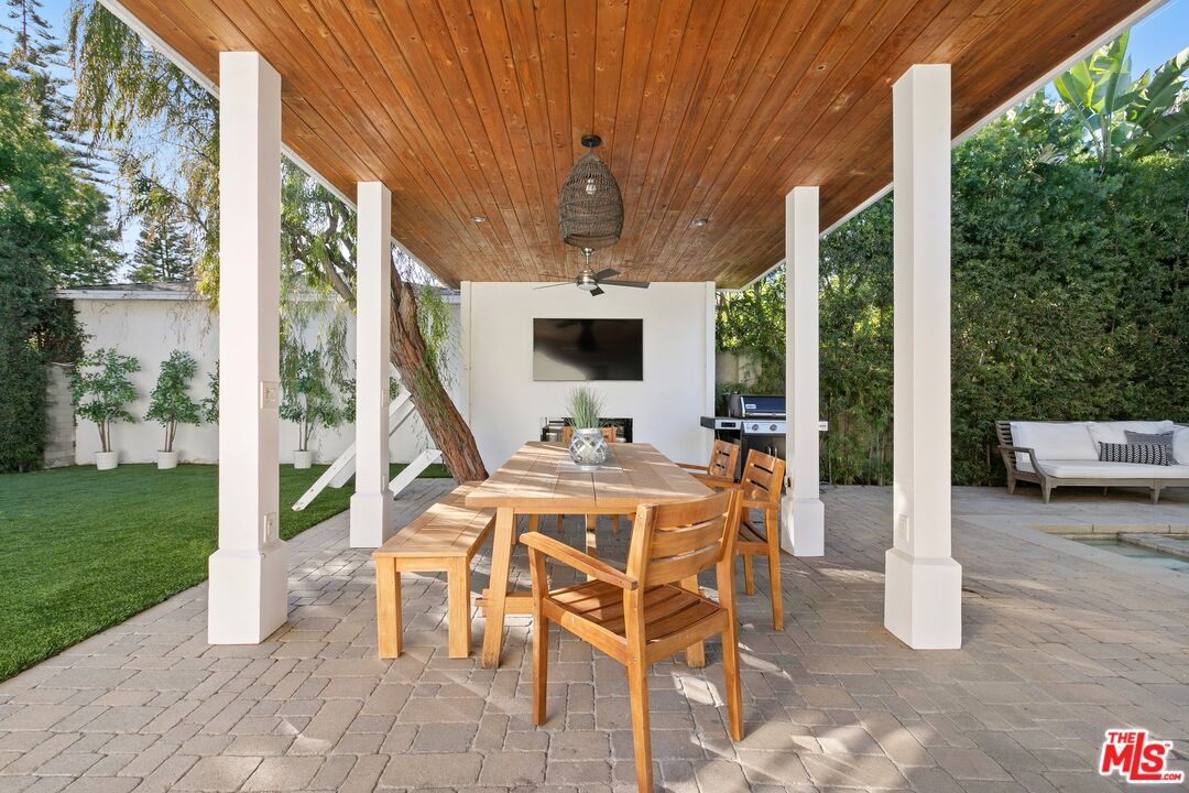 Backyard, Exterior, Wooden Ceilings