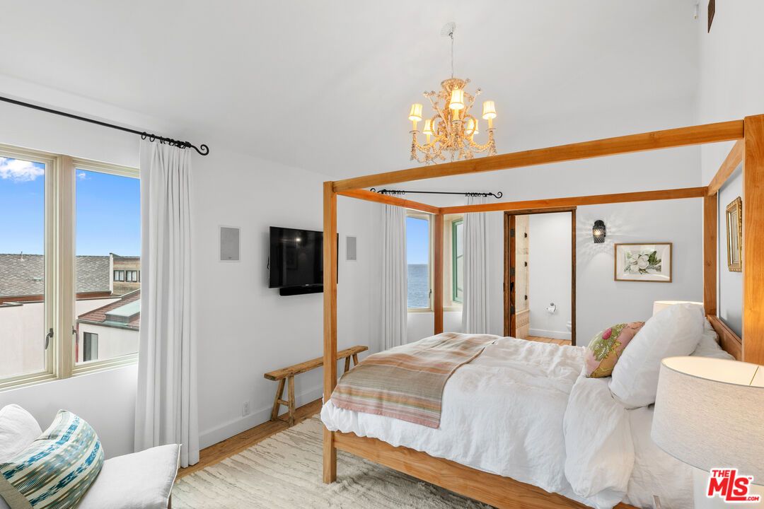 Bedroom, Chandelier, Interior, Water, Wood Texture Flooring