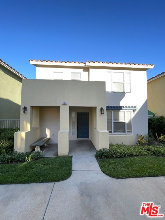 Exterior, Facade, Mediterranean