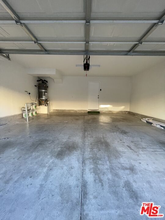 Garage, Interior