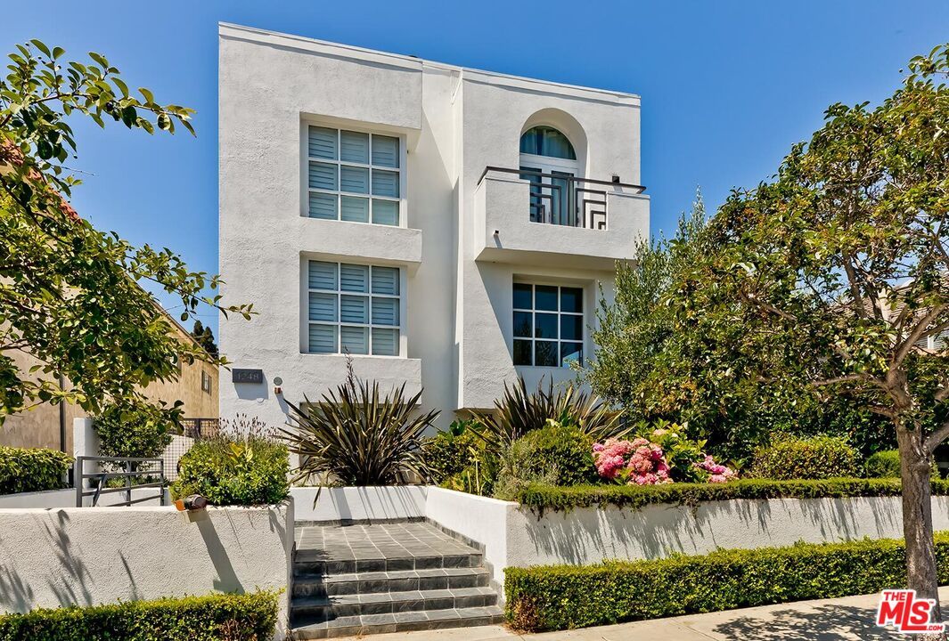 Exterior, Facade, Spanish Mediterranean