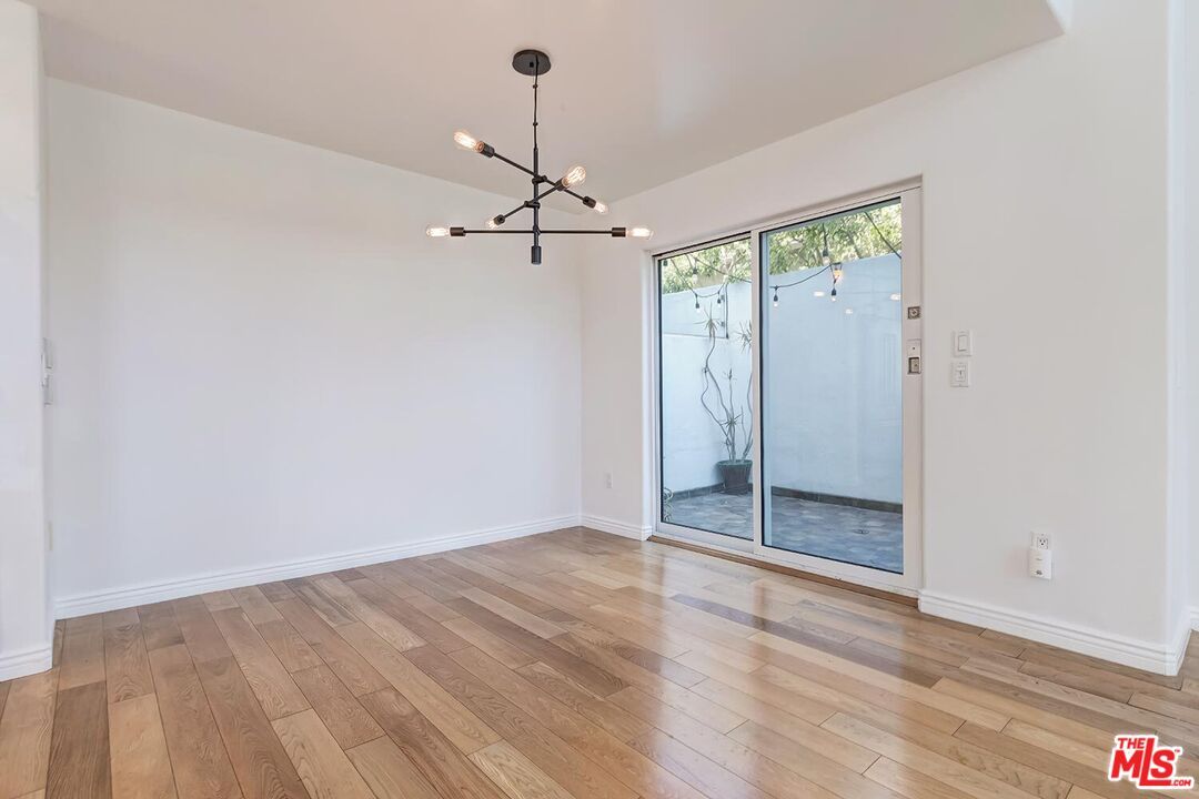 Empty room, Interior, Pendant Lights, Wood Texture Flooring